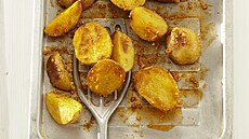 Pe�en� brambory na plechu