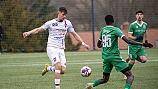 Adrián �ermák v dresu Lí�n�.