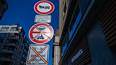Cílem opat�ení je omezit hluk z aut, který v noci ru�í místní obyvatele. (24....