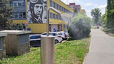 Ml�ítko v Pe�inov� ulici v Praze 17