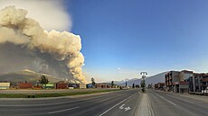 Kanadský Jasper v provincii Alberta zachvátil rozsáhlý poár. (25. ervence...