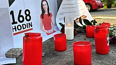 Ped sídlem eské televize na Kavích horách vzniklo pietní místo za zruený...