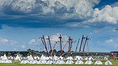 V Hradci Králové roste aréna pro koncert Eda Sheerana.