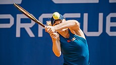 Kate�ina Siniaková ve druhém kole Prague Open