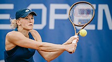 Kate�ina Siniaková ve druhém kole Prague Open