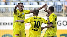 Olomou�tí fotbalisté se radují z trefy do sít� �eských Bud�jovic.