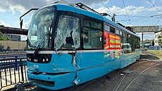 V Dolních Vítkovicích do sebe najely tramvaje. Hasii jednu museli vyprostit s...