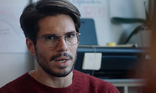 Nadějní herci z Evropy dobývají Hollywood. Ženy i dívky po nich šílí