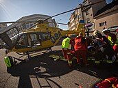 Tragick nehoda v Novm Mst nad Metuj. Po stetu osobnho auta s chodci...