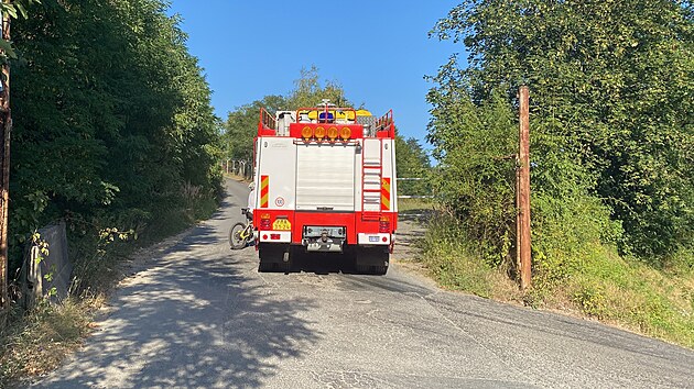 Dv destky hasiskch aut se sjely v ter v podveer do obalovny v plzesk sti Plze Koterov, kde se prudce zvila teplota v jednom ze zsobnch sil s asfaltem. (30. ervence 2024)