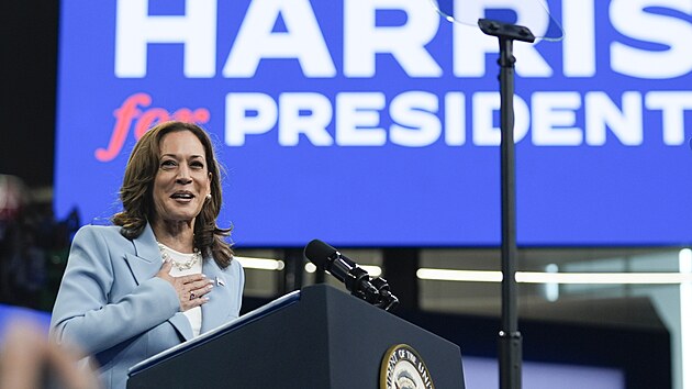 Demokratick kandidtka na prezidentku a viceprezidentka USA Kamala Harrisov hovo na pedvolebnm mtinku v Atlant. (30. ervence 2024)