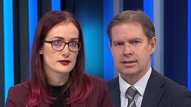 Europoslanec Ondej Dostl za politickou stranu STAILO! s pirtskou europoslankyn Marktou Gregorovou. (31. ervence 2024)