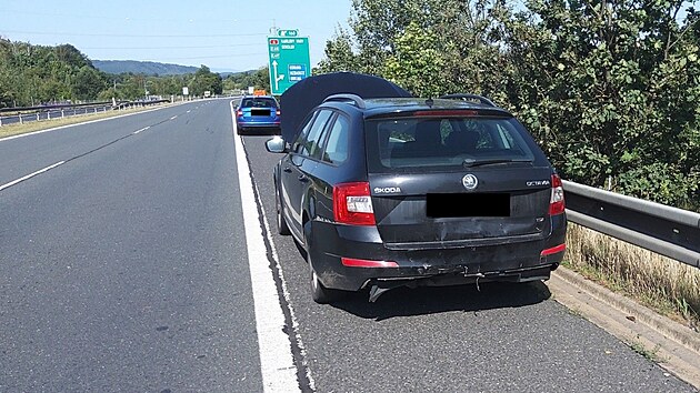 Na d�lnici D6 do�lo v �ter� 30. �ervence odpoledne k n�kolika dopravn�m nehod�m.