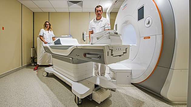Pedstaven novho pracovit magnetick rezonance, kterou odbornci z Brna vyuvaj nejen pro diagnostiku, ale tak pro plnovn ozaovn pacient (30. ervence 2024)