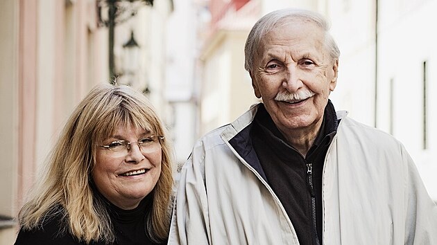 Alena Chud�kov� a Ladislav Chud�k (17. kv�tna 2012)