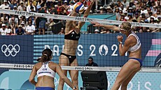 Pláové volejbalistky Barbora Hermannová s Marií-Sárou tochlovou. (31....