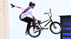 Bikerka Iveta Miculyová ve finále Freestyle BMX na olympijských hrách v...