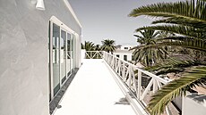 St�e�ní terasa nabízí také výhled na oceán. 