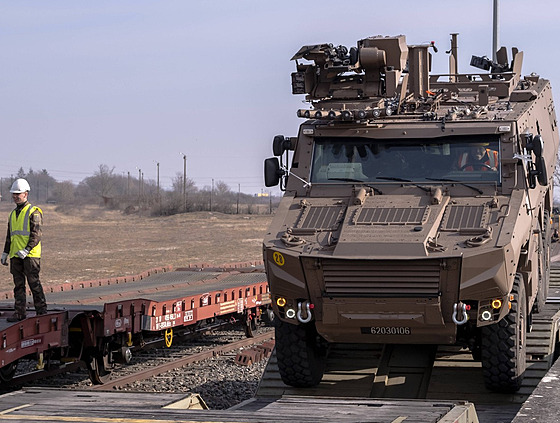 Francie posílá vojenskou techniku do Estonska v rámci posílení východního...