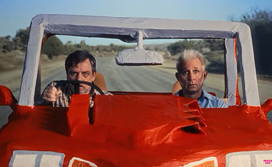 Mark Hamill v klipu Corvette Summer od Green Day