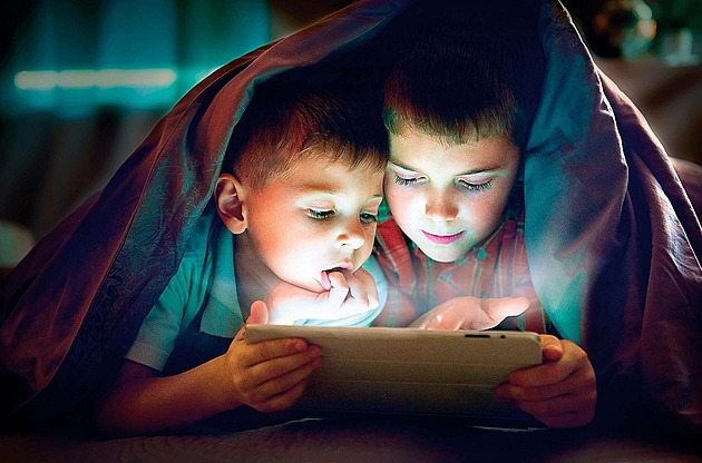 Děti stále častěji trpí krátkozrakostí. Na vyšetření čekají okolo tří měsíců