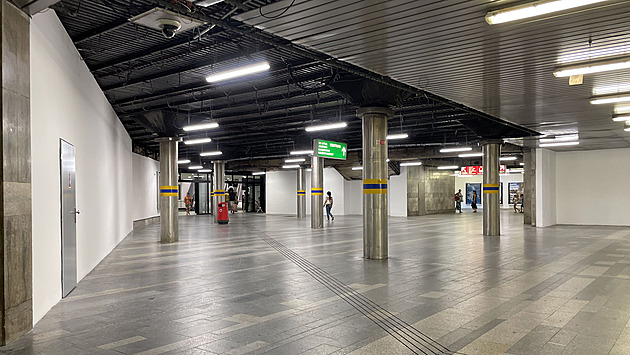 Podchod pod brněnským nádražím je kompletně otevřený, stánky jsou pryč