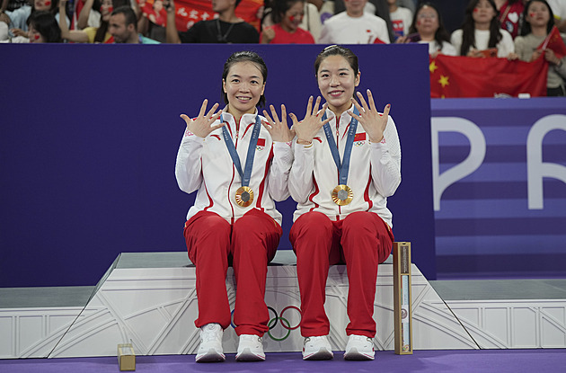 Badmintonistky Čchen Čching-čchen a Ťia I-fan v Paříži vylepšily stříbro z Tokia
