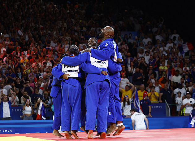 Riner má páté zlato, rozhodl o triumfu francouzského judistického týmu