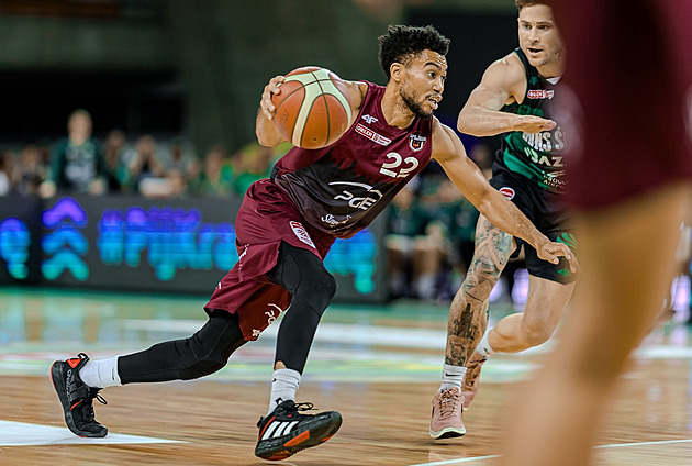 Nymburské basketbalisty nakonec posílí jiný rozehrávač Brown. Stephen