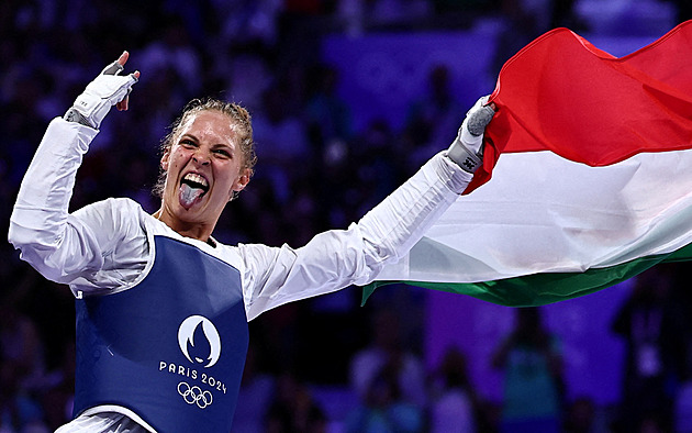 Osmnáctiletá Mártonová je první maďarskou olympijskou vítězkou v taekwondu