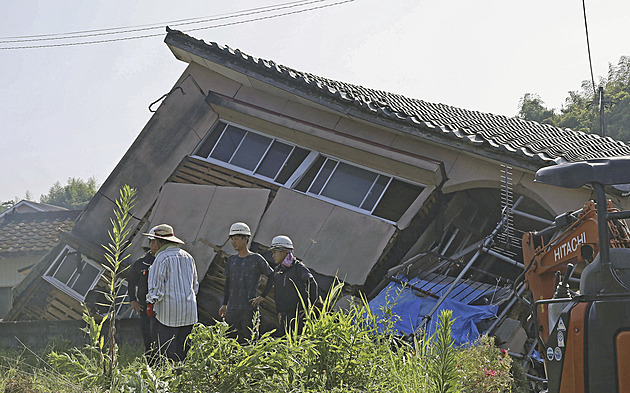 Japonsko je v pohotovosti před „mega zemětřesením“, premiér ruší zahraniční cesty