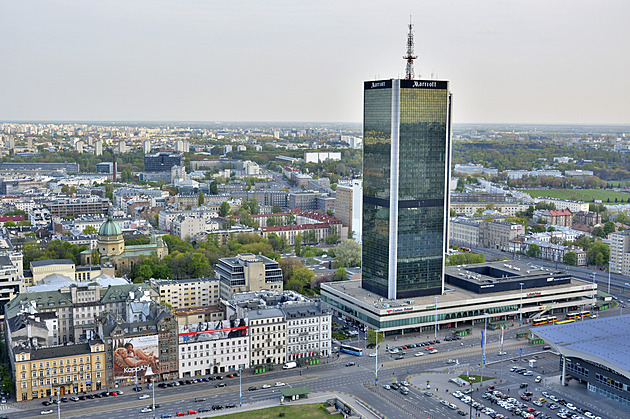 Varšavský mrakodrap opouští symbol svobody i luxusu. Marriott se loučí po 35 letech