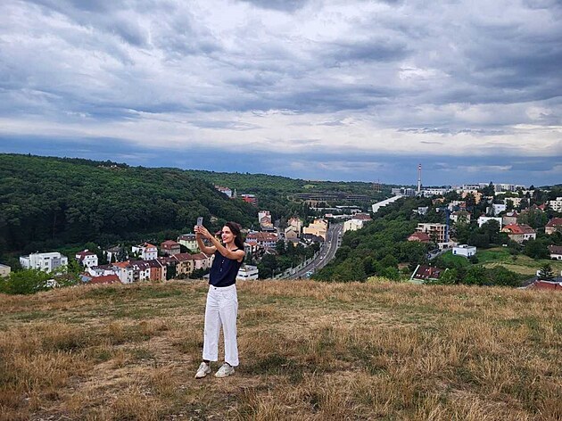 Selfie s neobvyklými výhledy je moné vytvoit na kopci Paví vrch v klidné...