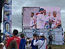 Prezident Petr Pavel dorazil i s manelkou Evou na Olympijsk festival u jezera...