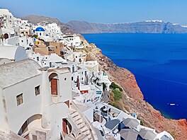 Dal�í pohled na Santorini bez turist�