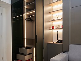 Vnit�ní uspo�ádání sk�íní vyrobených na míru je velmi promy�lené.