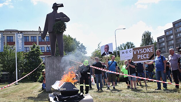 Protestn� pr�vod zam�stnanc� Liberty Ostrava, ke kter�mu vyzvaly odbory, se konal 6. srpna 2024 v Ostrav�.
