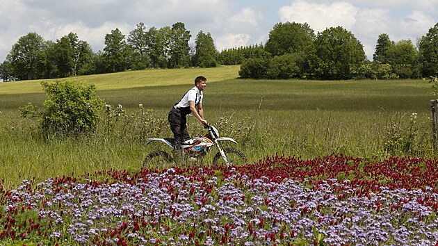 �Zpo��tku mi �lo jen o relax, cht�l jsem b�t bl� k p��rod�,� ��k� Jan Bezd�k.