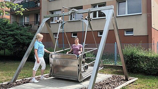 V litom��ick�m stacion��i Srd��ko mohou voz��k��i zkusit speci�ln� houpa�ku.