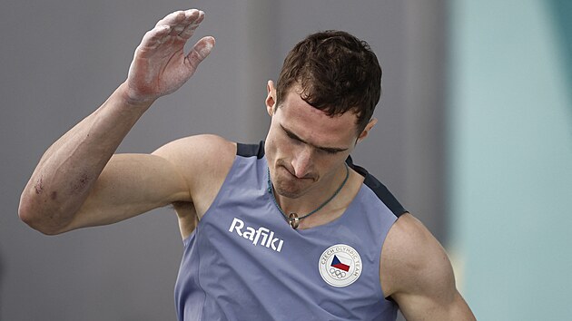 Adam Ondra b�hem fin�le ve sportovn�m lezen�. (9. srpna 2024)