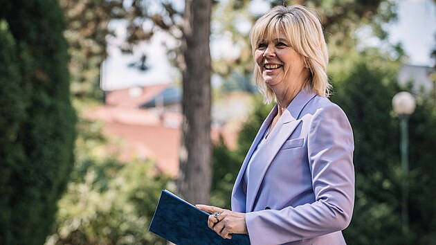 První dáma Eva Pavlová na tiskové konferenci. (1. srpna 2024)