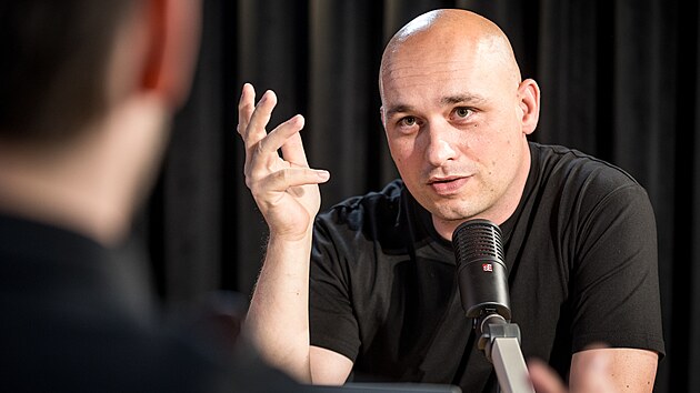 Hostem podcastu Kontext byl redaktor MF DNES Tom� L�nsk�.
