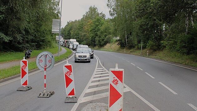 Prce na kruhovm objezdu na ulici Okrun v Humpolci zaaly v pondl. Ve stedu kiovatky vyroste maketa pivovarsk rozhledny.