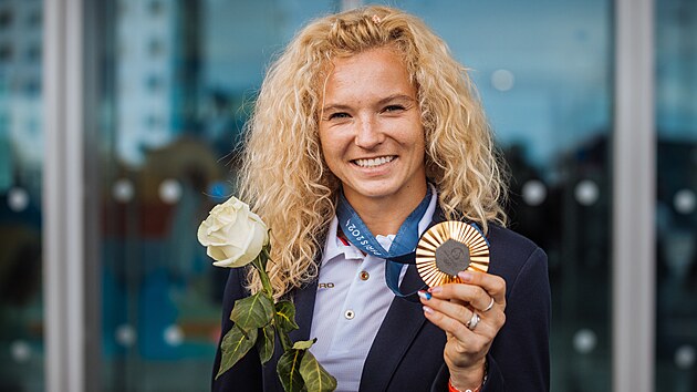 Kateina Siniakov a jej zlat medaile ze smen tyhry.