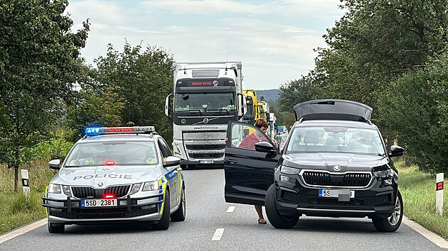 Policist v pondl vyjdli k vn dopravn nehod u obce Lubn na Rakovnicku. (5. srpna 2024)