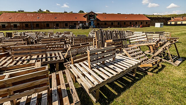 Pevnost v Josefov se pipravuje na metalisty. (1. srpna 2024)