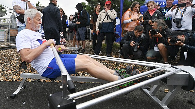 Prezident Petr Pavel navtvil Olympijsk festival u jezera Most. Vyzkouel si nkolik sport. (2. srpna 2024)