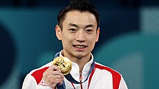 ínský gymnasta Cou ing-jüan obhájil na olympijských hrách v Paíi zlato na...