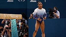 Americké gymnastce Simone Bilesové se na kladin.nedailo.