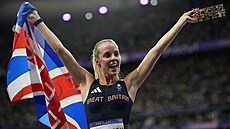 Britka Keely Hodgkinsonová se raduje z olympijského triumfu v bhu na 800 metr.